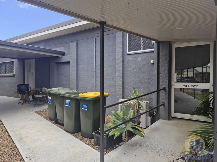 Click to view all images 3/130 Churchill Street Childers QLD 4660 - Image 1