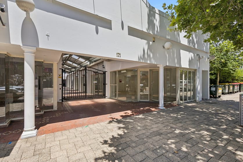 Click to view all images 171 James St Northbridge WA 6003 - Image 3