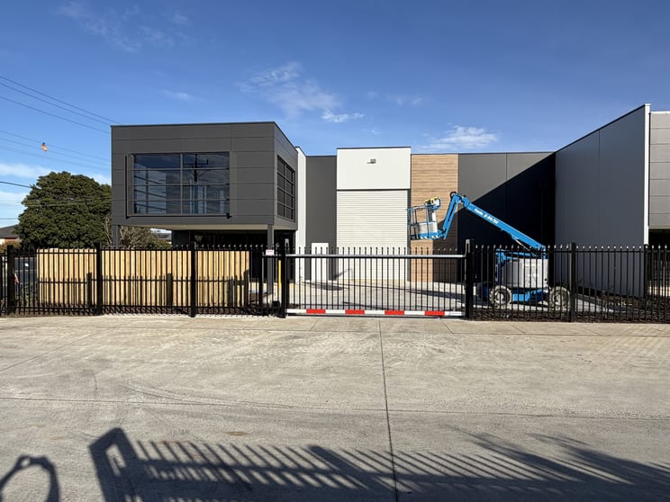 1 Kelly Court Springvale VIC 3171 - Image 2
