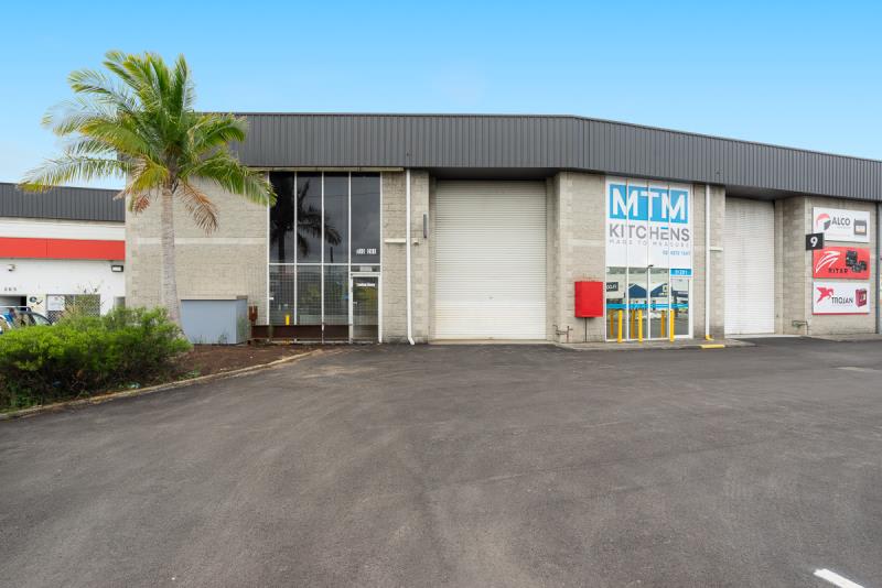 Click to view all images Unit 10/4 Merinee Road West Gosford NSW 2250 - Image 1