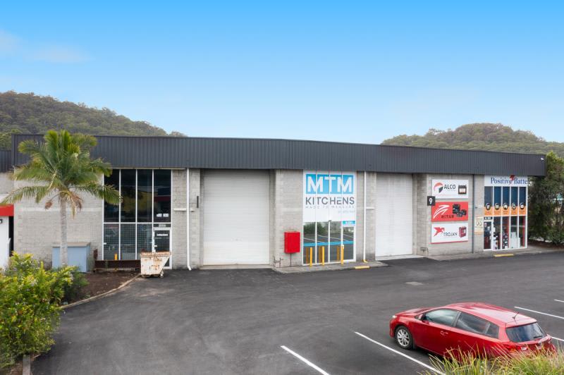 Click to view all images Unit 10/4 Merinee Road West Gosford NSW 2250 - Image 2