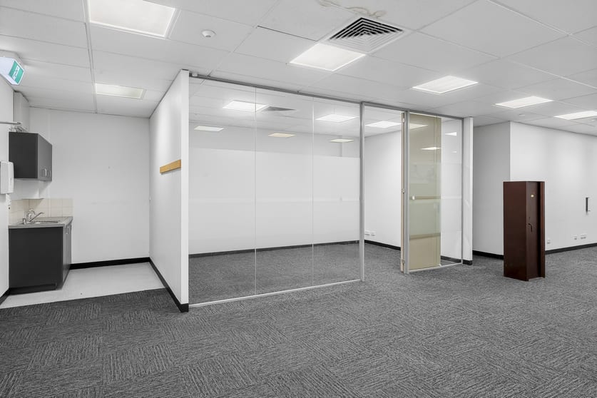 Click to view all images 30-54 Brougham Street Geelong VIC 3220 - Image 3