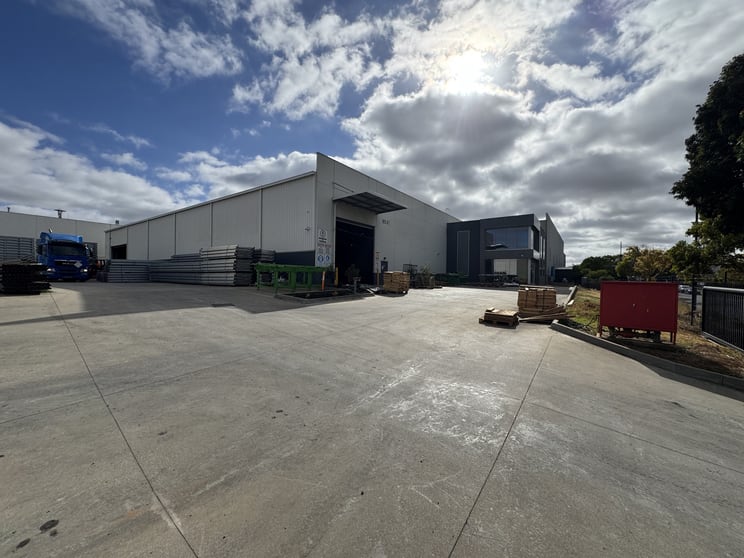Click to view all images 41 Calarco Drive Derrimut VIC 3026 - Image 3