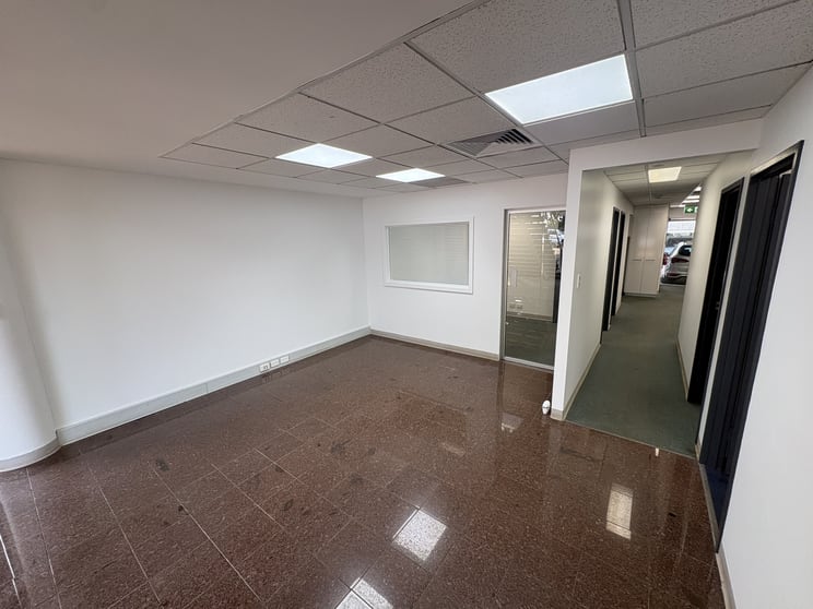 Click to view all images 1/4 Shepherd Street Darwin City NT 0800 - Image 2