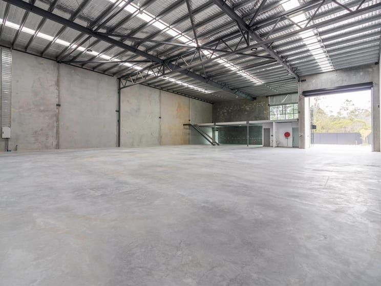 Click to view all images Unit 5 24-26 Ellerslie Rd Meadowbrook QLD 4131 - Image 3