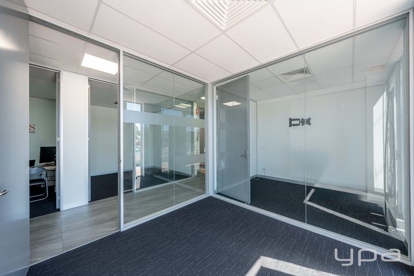 Click to view all images 1B Werribee Street South Werribee VIC 3030 - Image 3