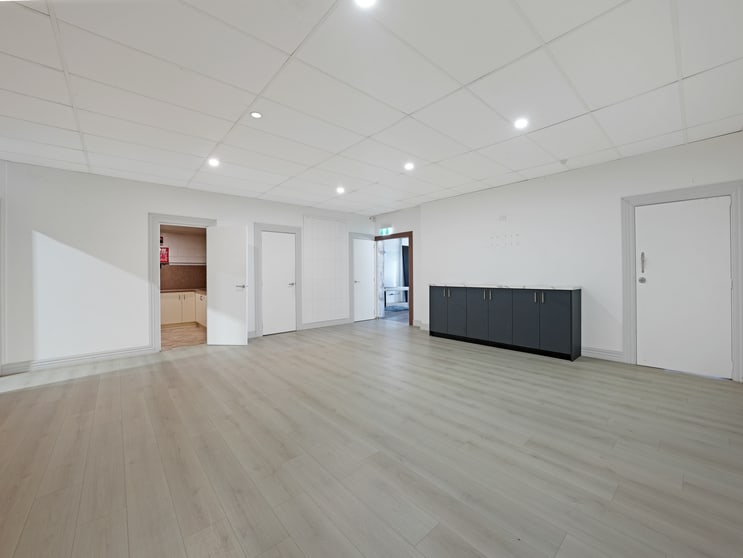 Click to view all images 37 Ellen Street Wollongong NSW 2500 - Image 2