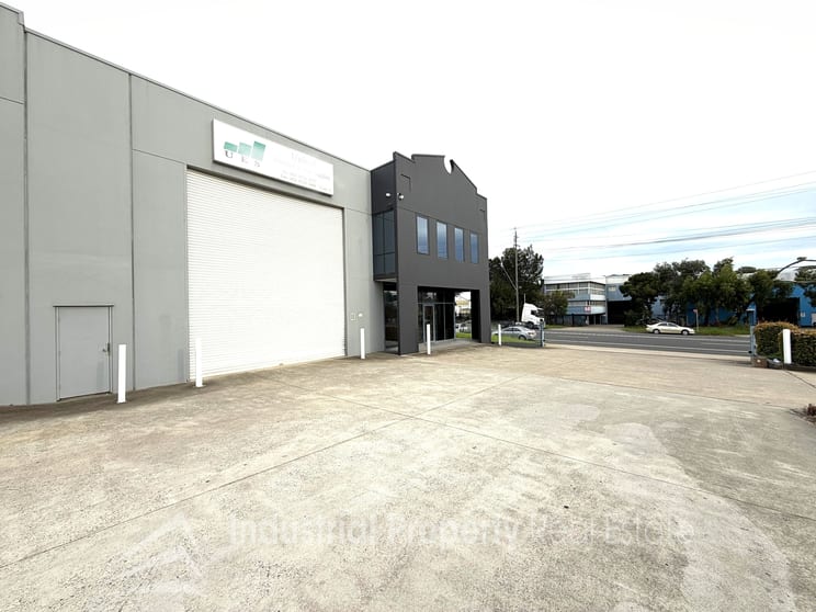 Click to view all images Smithfield NSW 2164 - Image 1