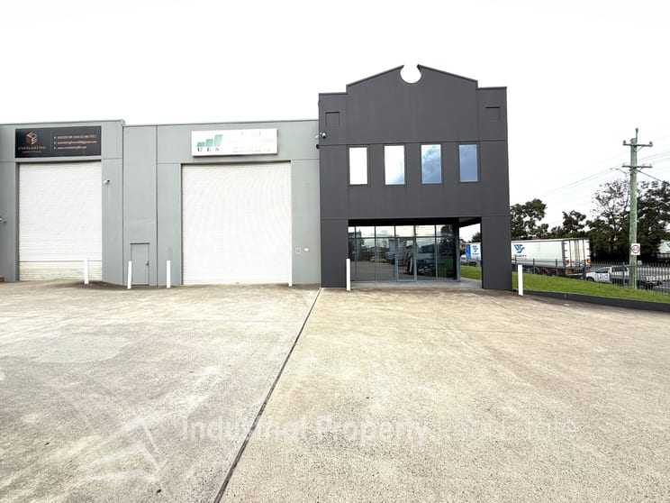 Click to view all images Smithfield NSW 2164 - Image 2