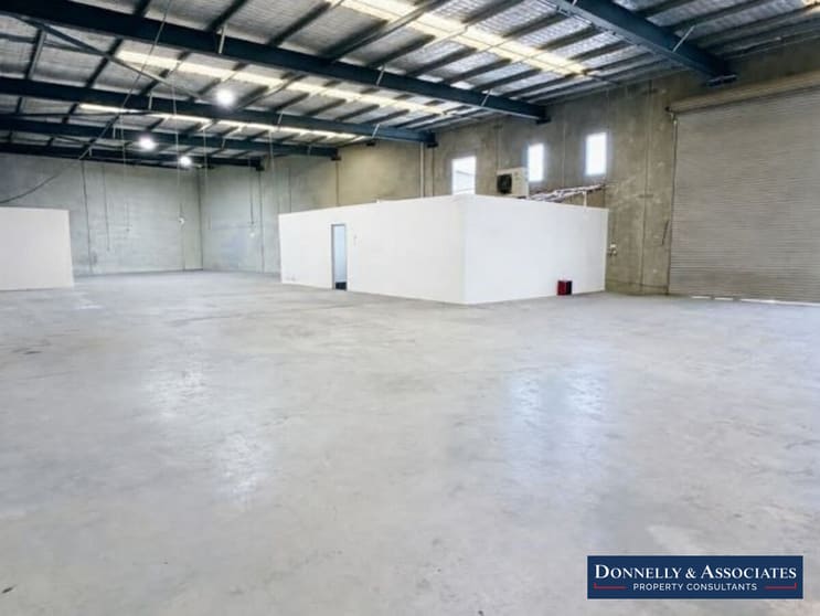 Click to view all images 2/10 - 12 Glasson Drive Bethania QLD 4205 - Image 2