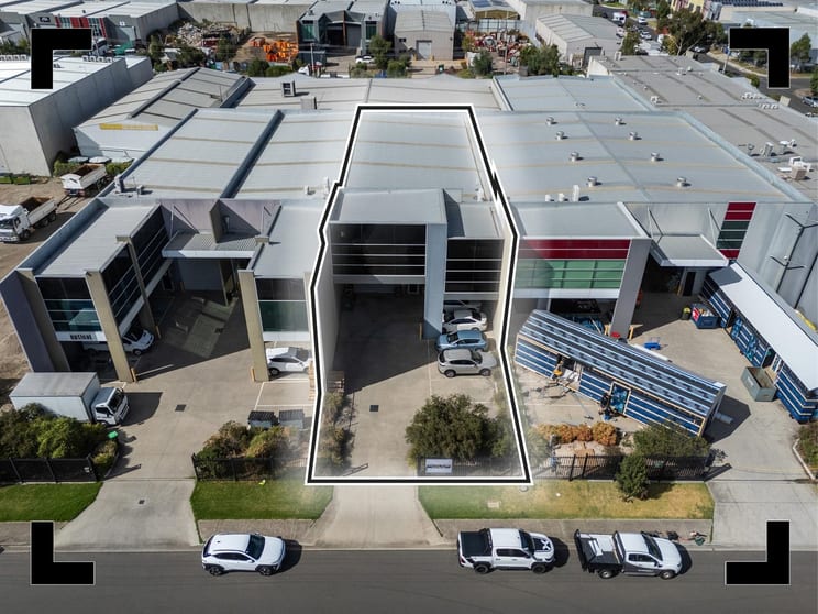 Click to view all images 47 Albemarle Street Williamstown North VIC 3016 - Image 1