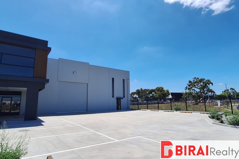 Click to view all images 10 & 22 Boxwood Court Epping VIC 3076 - Image 3