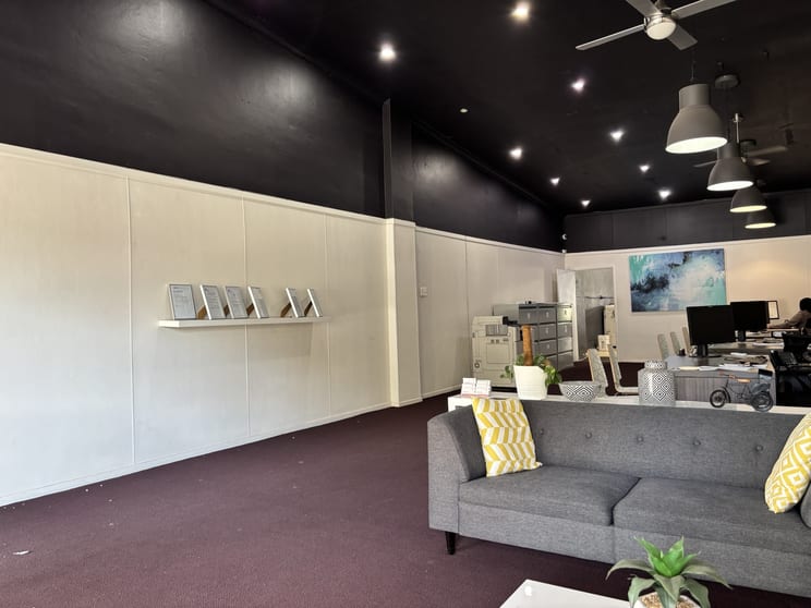 Click to view all images 192B Queen Street St Marys NSW 2760 - Image 3