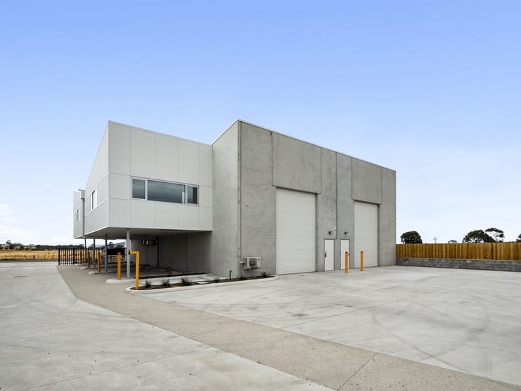 Click to view all images Warehouse, Unit 3/66 Droughty Point Road Rokeby TAS 7019 - Image 1