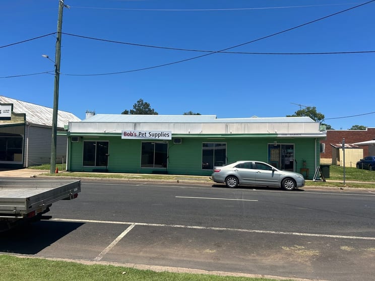 Click to view all images 3/4 MAYNE STREET Chinchilla QLD 4413 - Image 2