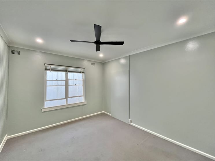 4/687 Pittwater Road Dee Why NSW 2099 - Image 3