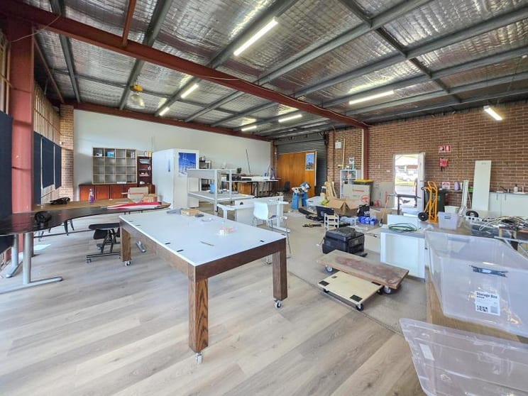 Click to view all images Unit 4/10 Kirrawee Road Gosford NSW 2250 - Image 2