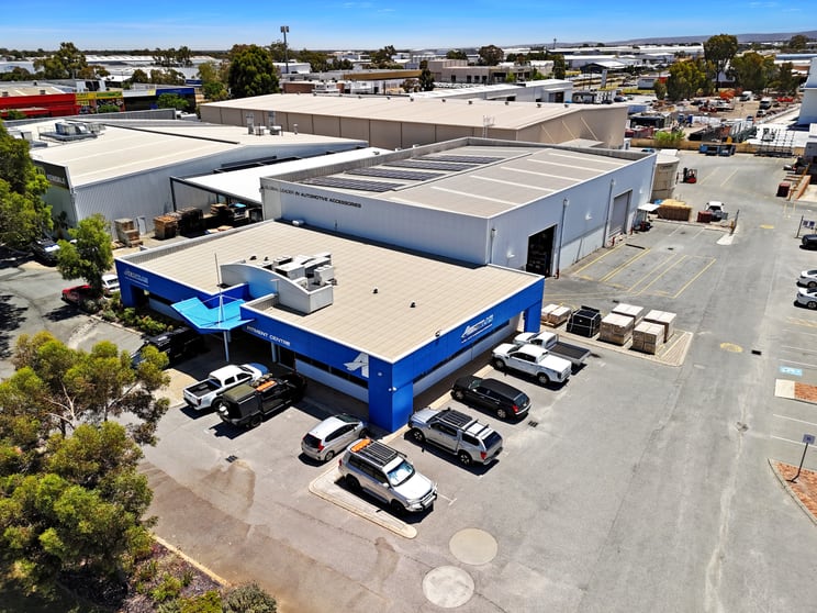 Click to view all images 523 Abernethy Road Kewdale WA 6105 - Image 3