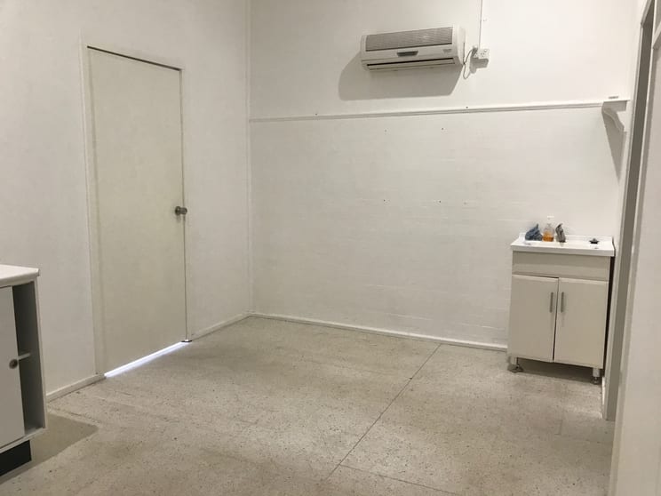 256 Hoskins Street Temora NSW 2666 - Image 2