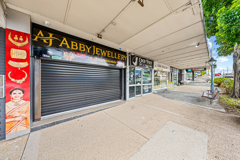 Click to view all images 1371 Logan Road Mount Gravatt QLD 4122 - Image 1