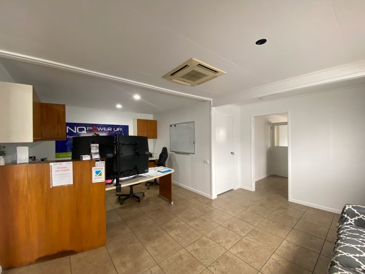 Click to view all images 11 McLennan Street Ooralea QLD 4740 - Image 2