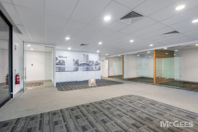 Click to view all images 2/111 Beach Road Christies Beach SA 5165 - Image 2