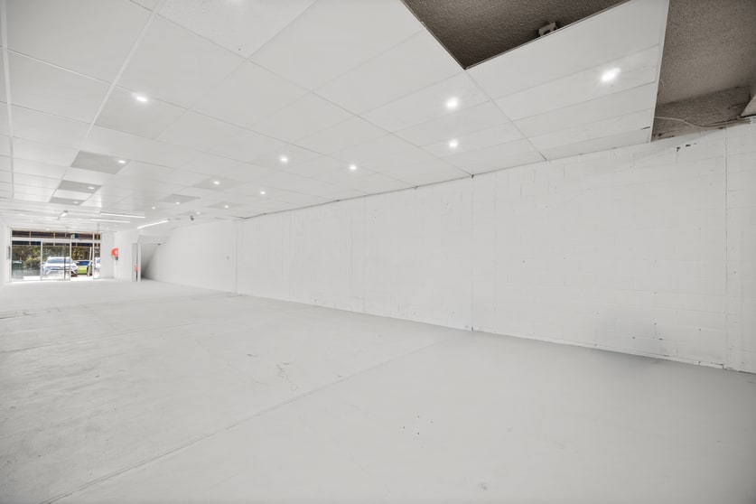 Click to view all images 223 Stud Road Wantirna South VIC 3152 - Image 3