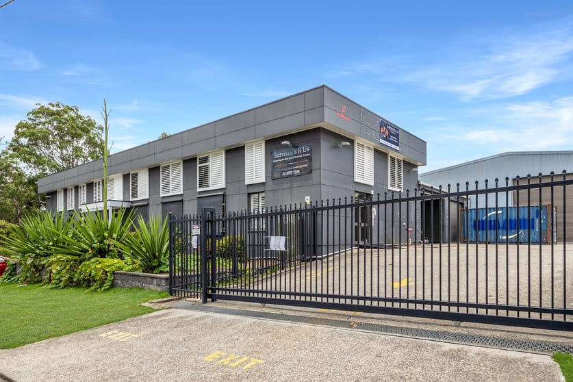 Click to view all images 57 Pendlebury Road Cardiff NSW 2285 - Image 3