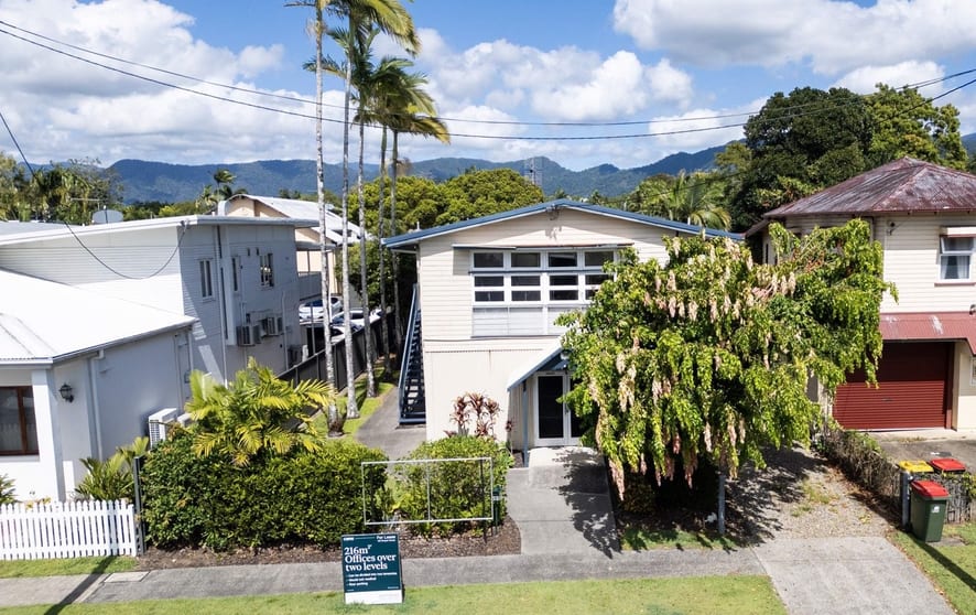 Click to view all images 451 Draper Street Parramatta Park QLD 4870 - Image 1