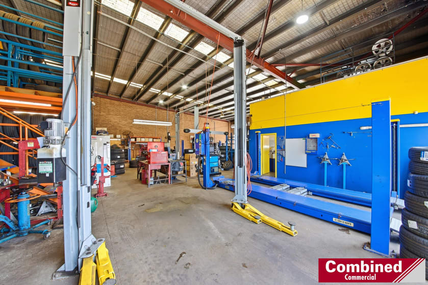 Click to view all images 1/11 Mill Road Campbelltown NSW 2560 - Image 3