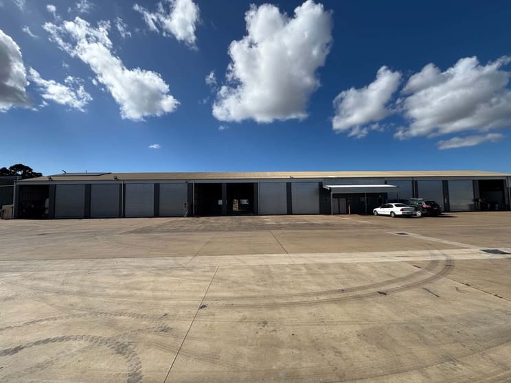 Click to view all images 20 Verdant Siding Road Thabeban QLD 4670 - Image 2