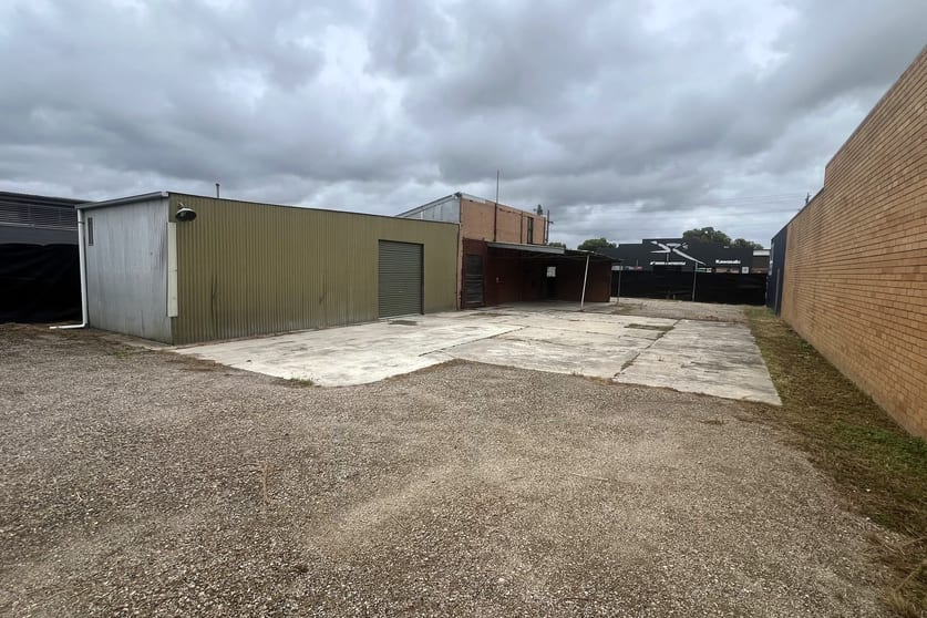 Click to view all images 81 Macleod Street Bairnsdale VIC 3875 - Image 3