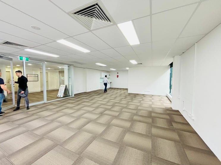 1a/68 Oxford Road Ingleburn NSW 2565 - Image 3