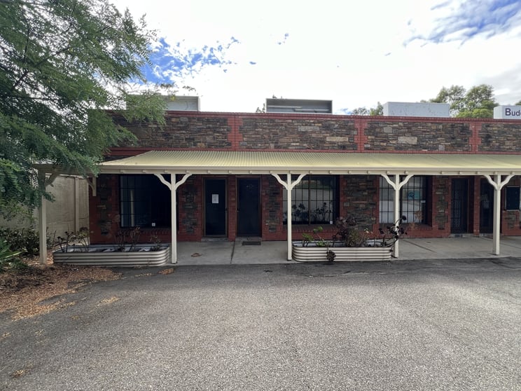 Click to view all images 37 Princes Highway Littlehampton SA 5250 - Image 1