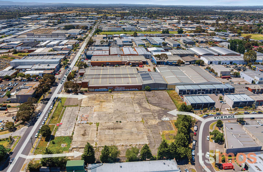 Click to view all images 32 - 44 Keys Road Cheltenham VIC 3192 - Image 3