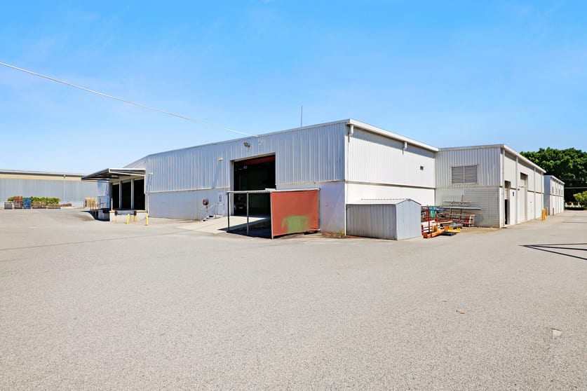 Click to view all images 13D Hazelhurst Street Kewdale WA 6105 - Image 2