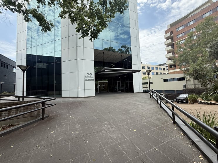 Click to view all images 506/3-5 Stapleton Avenue Sutherland NSW 2232 - Image 1