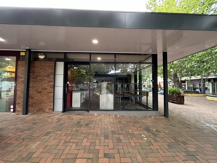 Click to view all images Shop 3/48 Dickson Place Dickson ACT 2602 - Image 3