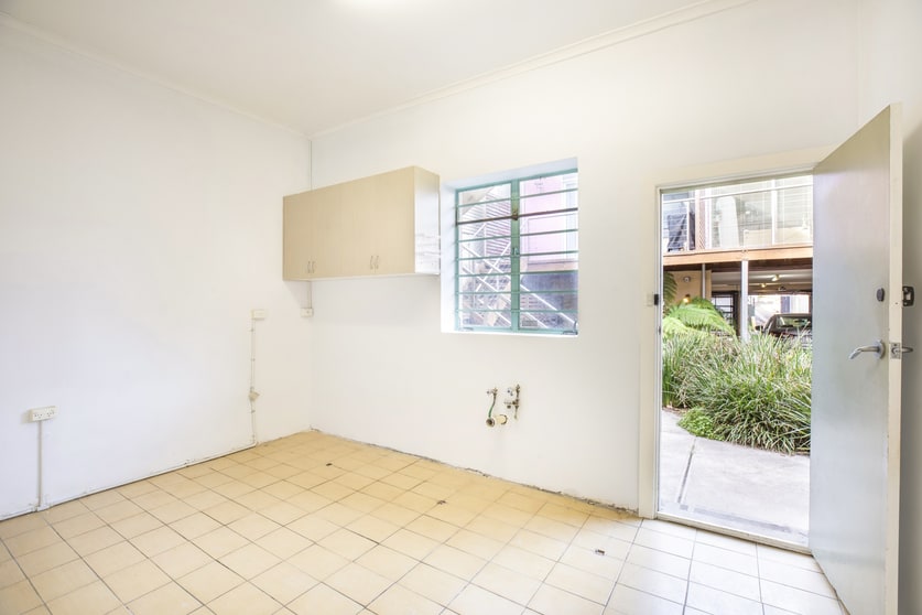 Click to view all images Ground Floor/26 Pin Oak Crescent Flemington VIC 3031 - Image 3