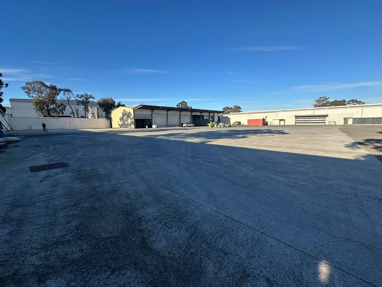 4 Benson Road Ingleburn NSW 2565 - Image 3