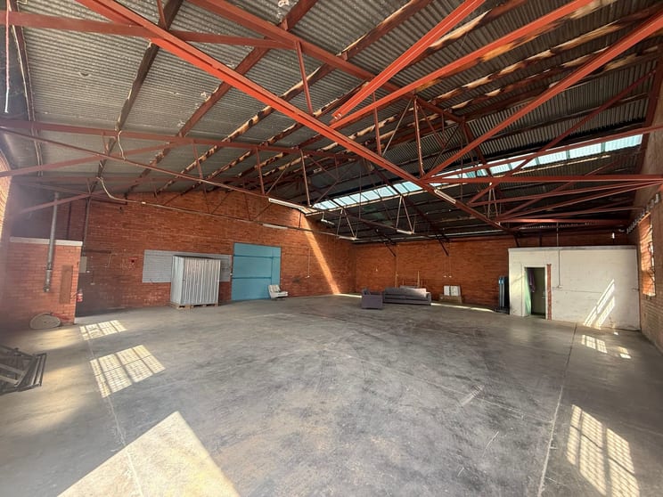 Click to view all images 83A Levanswell Road Moorabbin VIC 3189 - Image 2