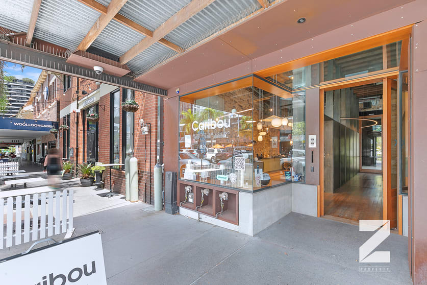 8/11 Logan Road Woolloongabba QLD 4102 - Image 1
