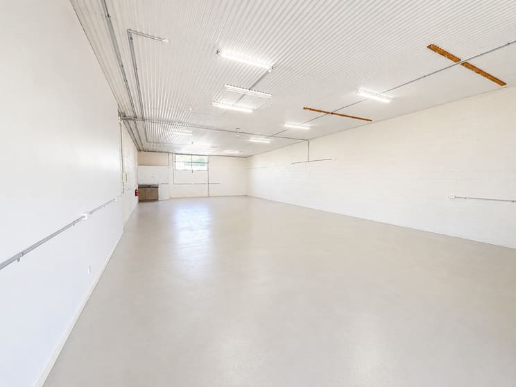 Click to view all images 6/18 Machinery Drive Tweed Heads South NSW 2486 - Image 2