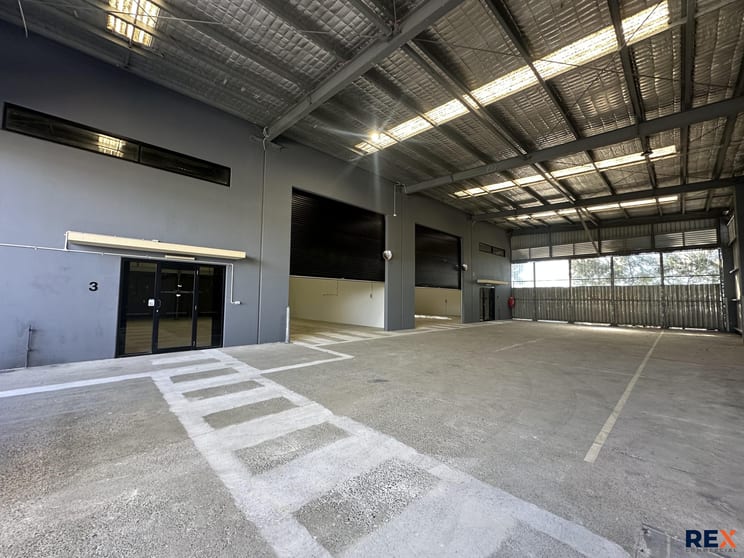 Click to view all images 30 Notar Drive Ormeau QLD 4208 - Image 2