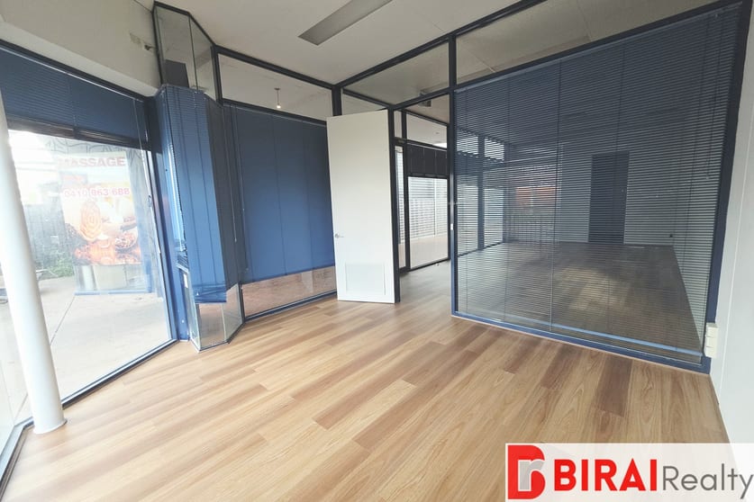 Click to view all images 821-D Ballarat Road Deer Park VIC 3023 - Image 3