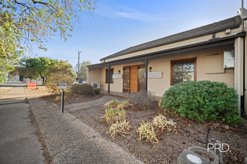 Click to view all images 35 Blake Street Wagga Wagga NSW 2650 - Image 3