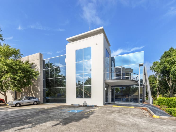 1/10 Inglewood Place Norwest NSW 2153 - Image 1