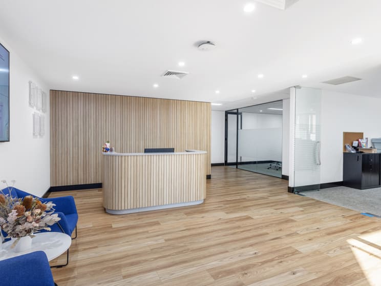 1/10 Inglewood Place Norwest NSW 2153 - Image 2