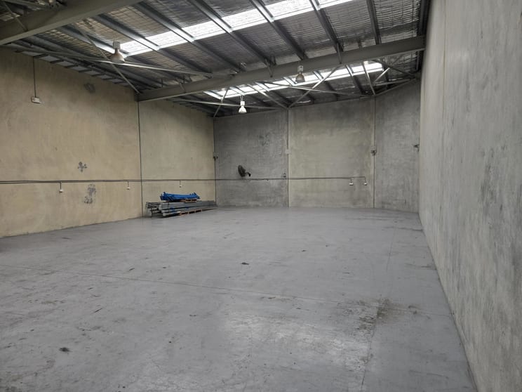 Click to view all images 2/19 Erceg Road Yangebup WA 6164 - Image 3