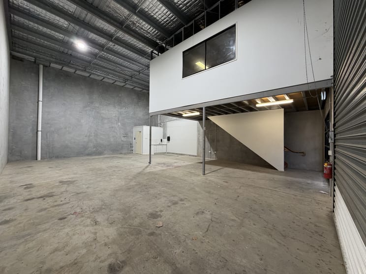 Click to view all images 33/20 Ellerslie Road Meadowbrook QLD 4131 - Image 2